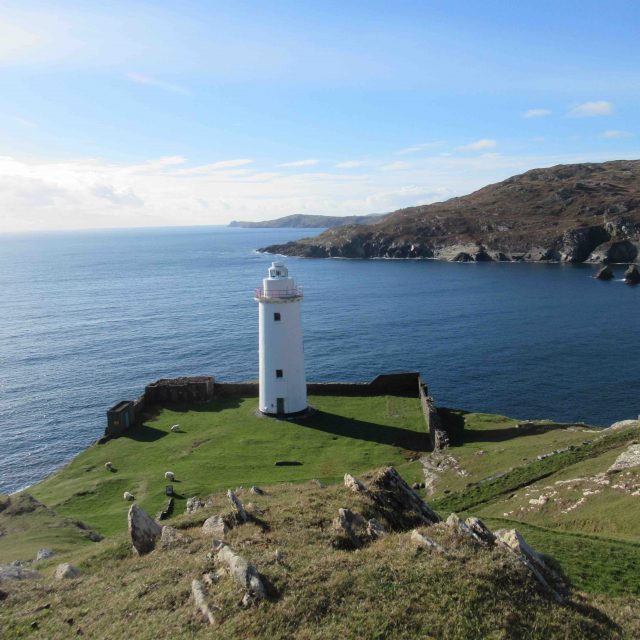 Ardnakinna Lighthouse, Bere Island